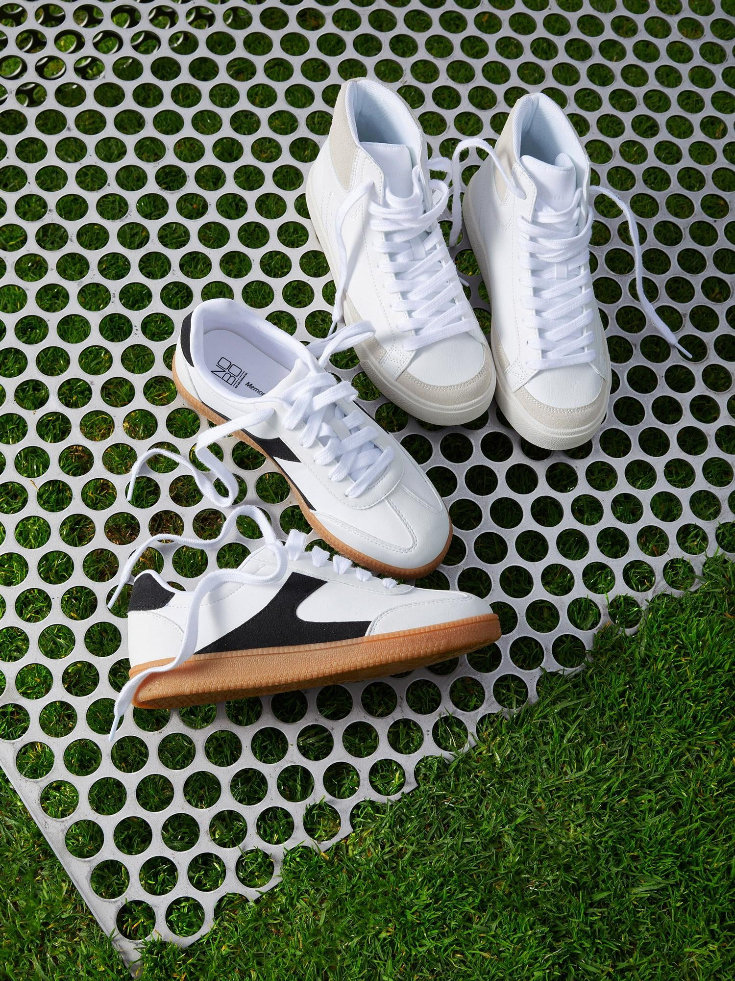 No Boundaries Women's Lace Up Sport Sneakers, Wide Width Available