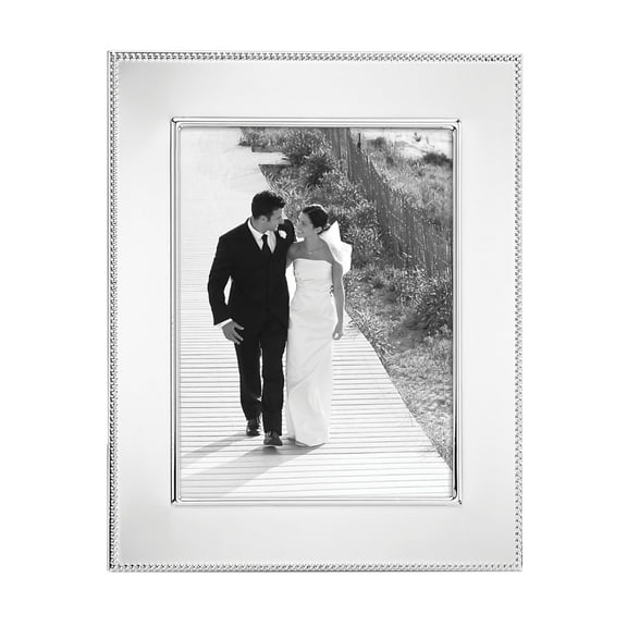 Reed & Barton Lyndon Silver plate Frame, 8" x 10"