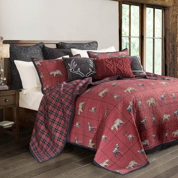 Paseo Road by HiEnd Accents | Woodland 3 Piece Quilt Set with Pillow Shams, Super King, Cotton Plaid Reversible Bed Set, Bear Moose Print, Rustic Cabin Lodge Style Bedding, 1 Quilt and 2 Pillowcases