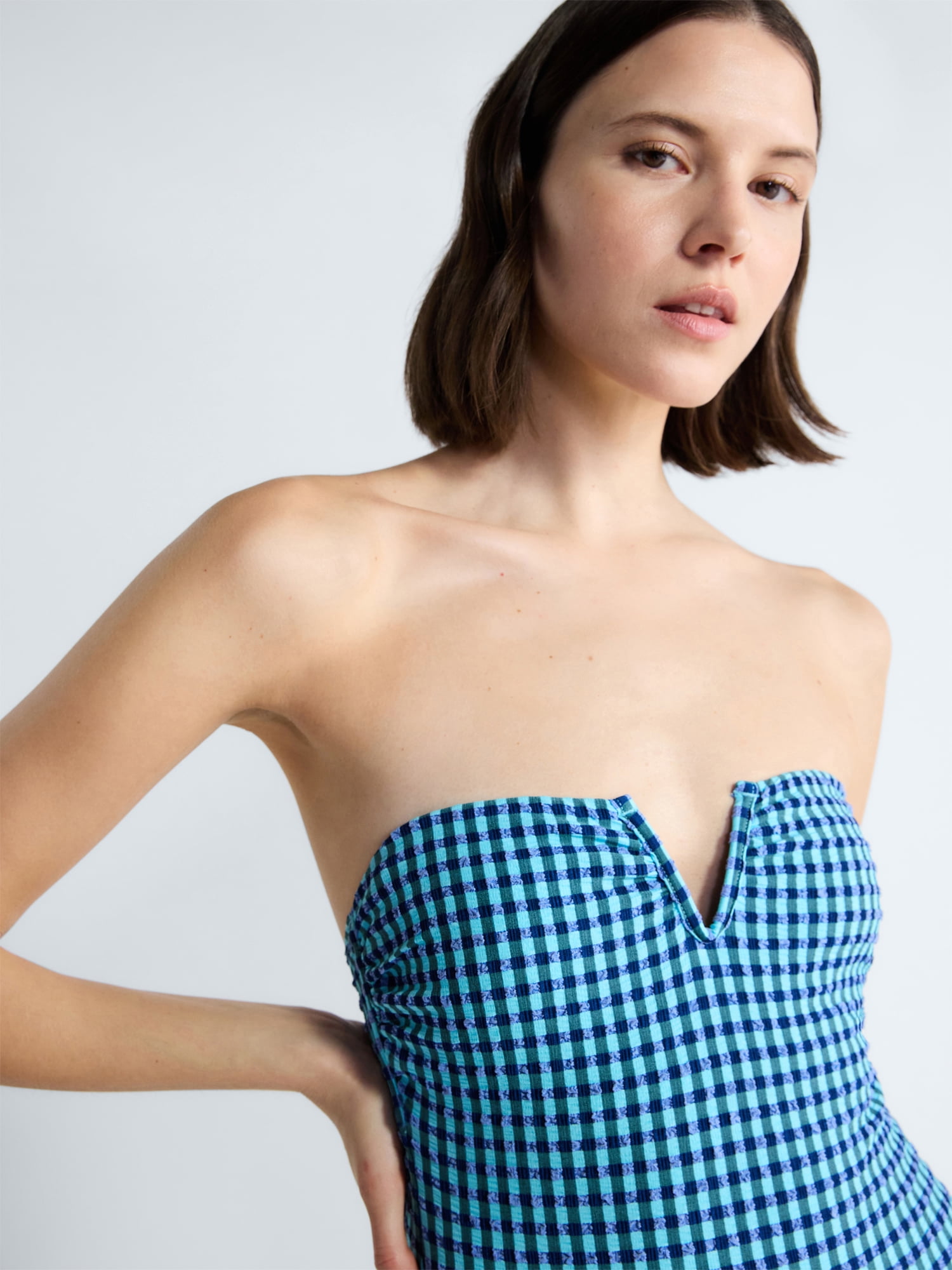 Free Assembly Women's and Women's Plus V Wire Seersucker One Piece Swimsuit, Sizes XS-3X