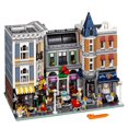 thumbnail image 4 of LEGO Creator Expert La place de l'assemblée (10255), 4 of 5