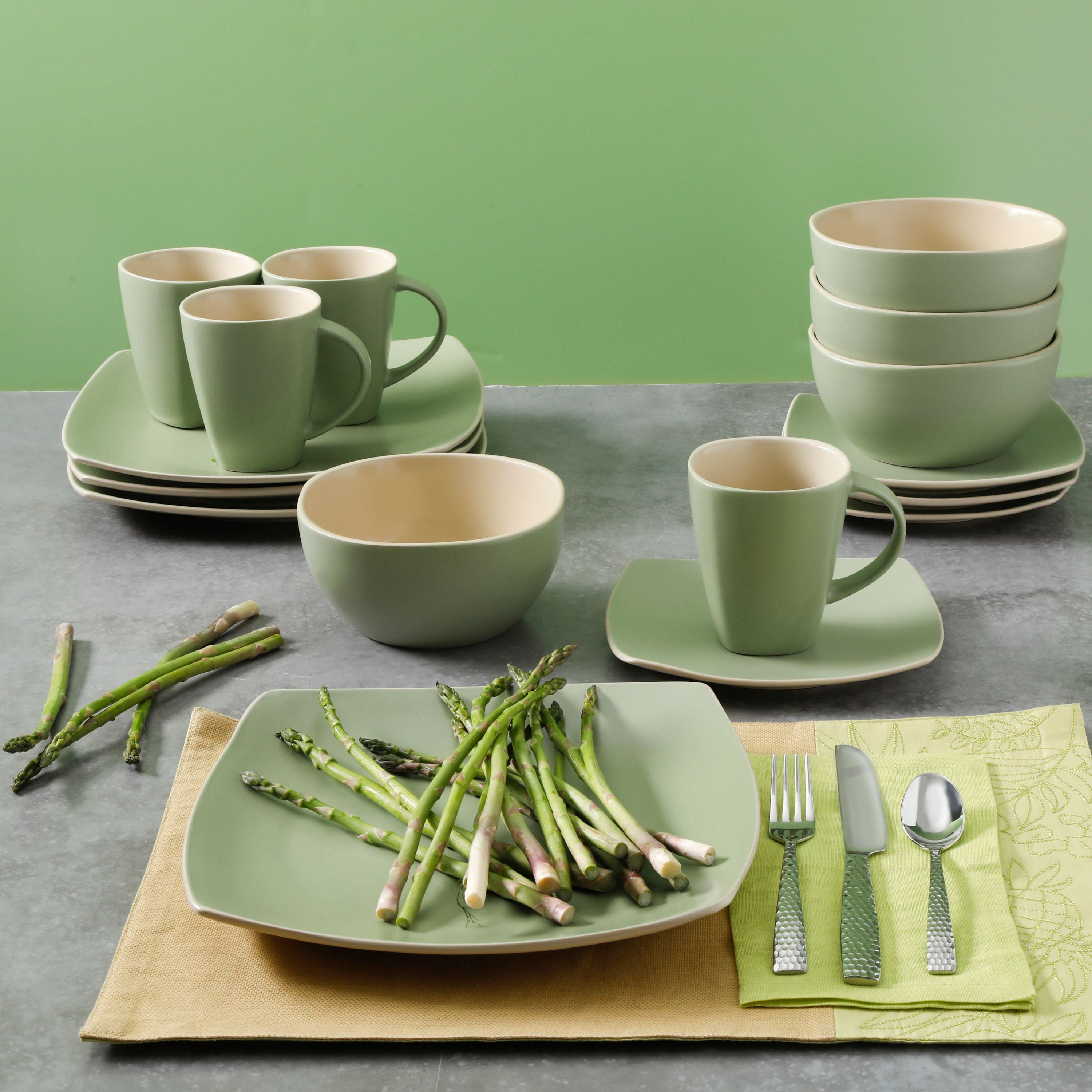 Gibson Home Soho Lounge Pastel Green 16-Piece Dinnerware Set