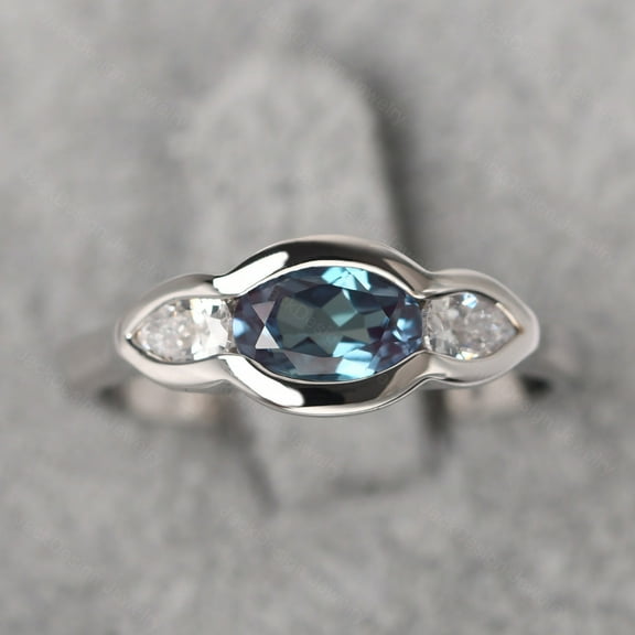 Lab Unique Color Changing Alexandrite Anniversary Ring Silver Oval Cut Three Stone June Birthstone Ring