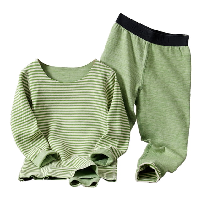 La ropa interior para niños se adapta a la ropa de otoño y pantalones largos.