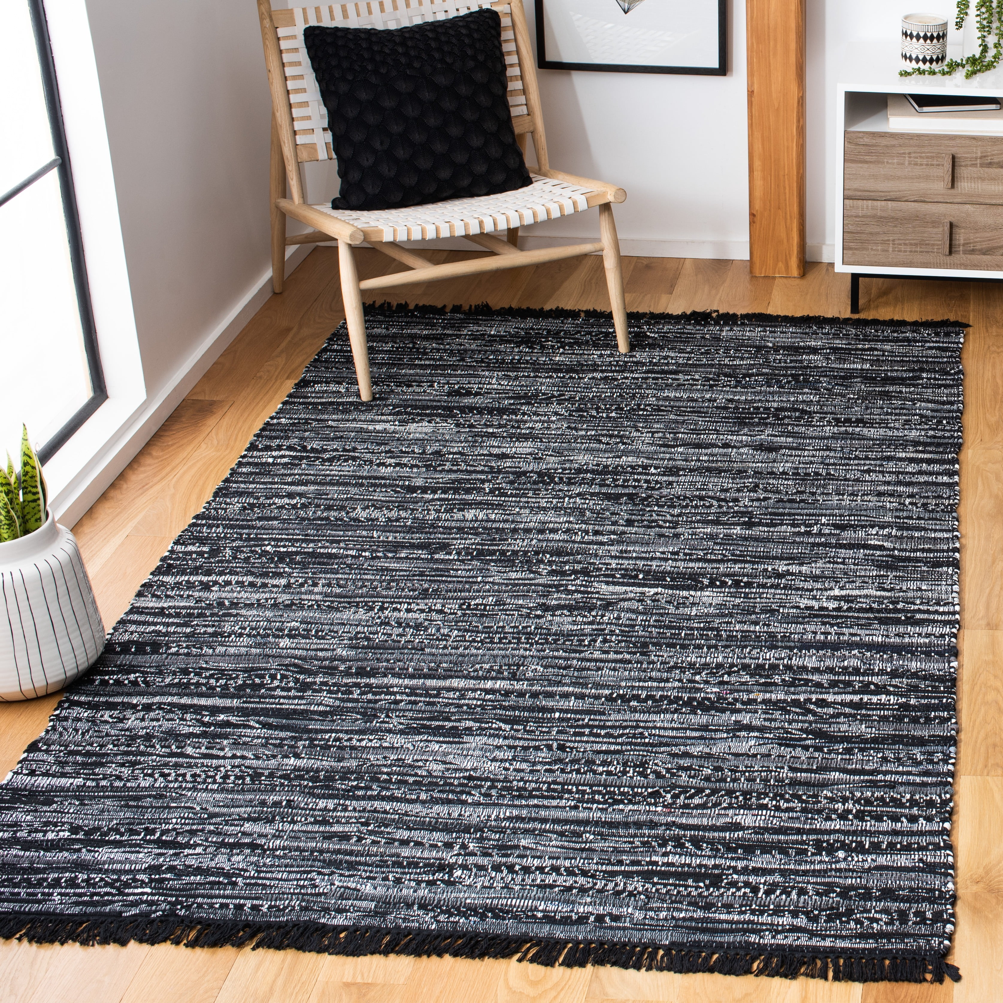 SAFAVIEH Rag Robynne Striped Cotton Area Rug, Black, 4' x 6'