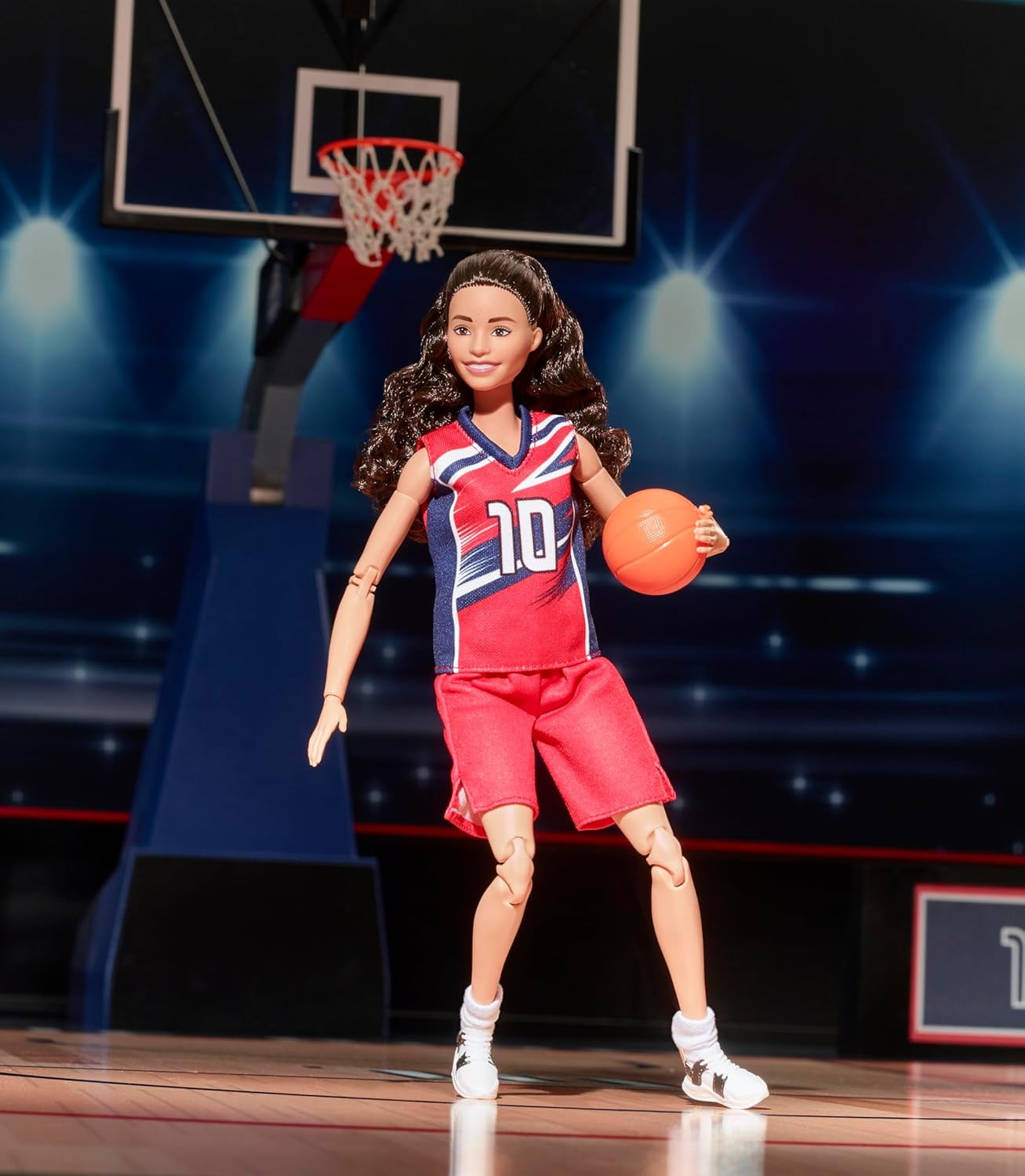 Barbie Signature Sue Bird Doll with No. 10 Uniform Mattel HJW97