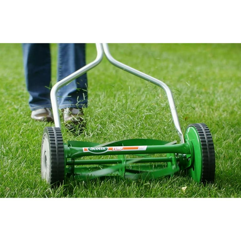 Scott's Reel Lawn Mower 16 in. Manual Walk Behind Push Rust Resist Deck  415-16S