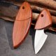 thumbnail image 5 of Navaja de bolsillo Mini navaja portátil de acero Herramienta multifuncional Navaja multiusos para cocina y exterior para cortar fruta y abrir paquetes con mango de metal y plástico, 5 of 8
