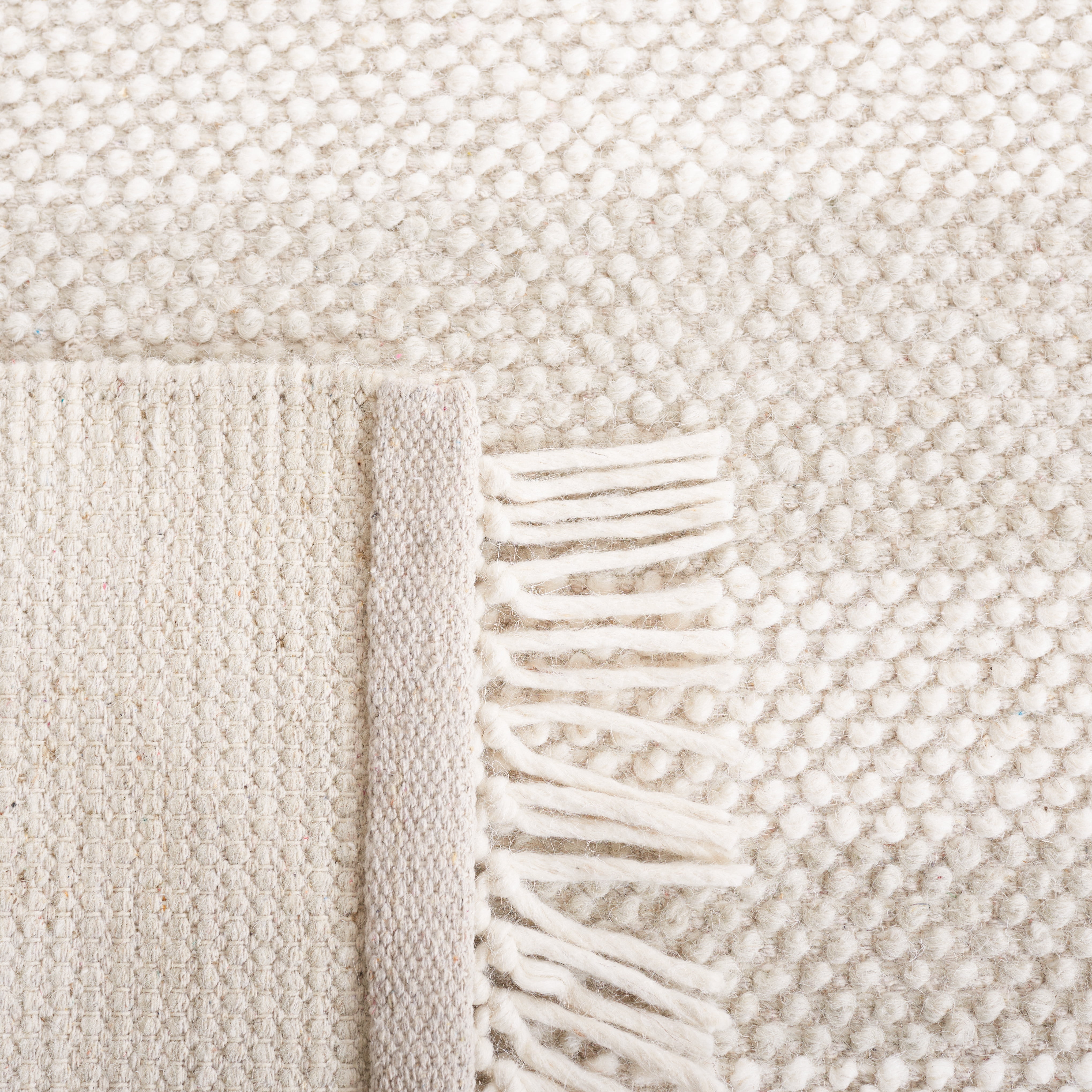 SAFAVIEH Natura Qendro Striped Area Rug, Ivory/Silver, 4' x 6'