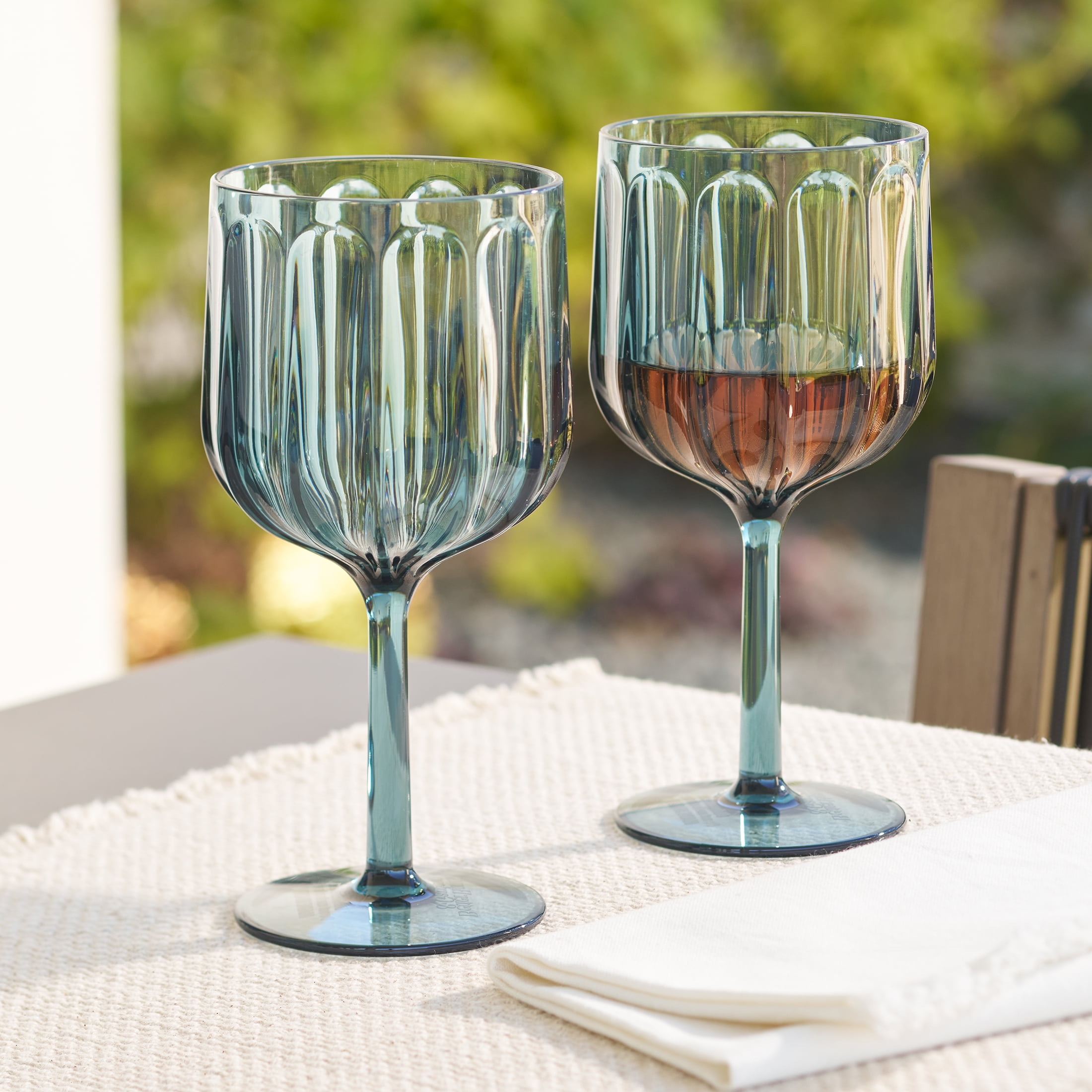 Better Homes & Gardens 17-Ounce Tritan Plastic Stemmed Wine Glass, Blue