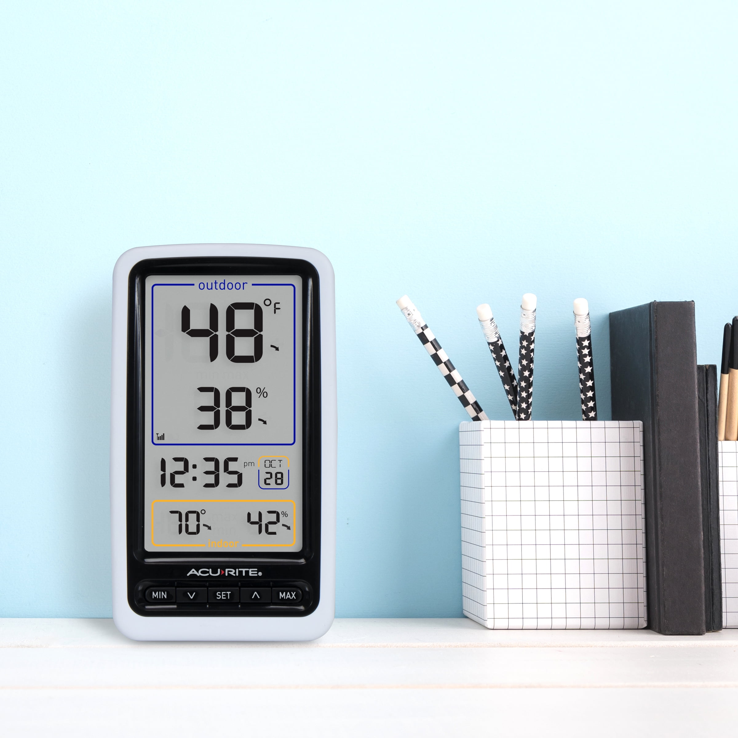 AcuRite Wireless Thermometer Digital Display for Indoor/Outdoor Temperature and Humidity (01136M)
