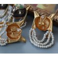 thumbnail image 3 of Pendientes medievales con forma de zorro esmaltado con forma de gota y hombros exagerados Sailing Electrónica, 3 of 4