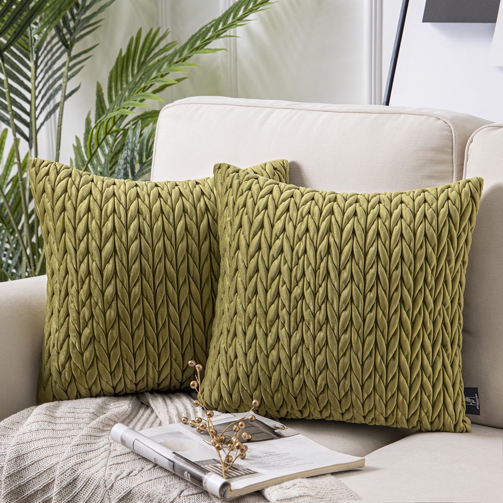 Phantoscope Quilted Velvet Braid Textured Pleated Decorative Throw