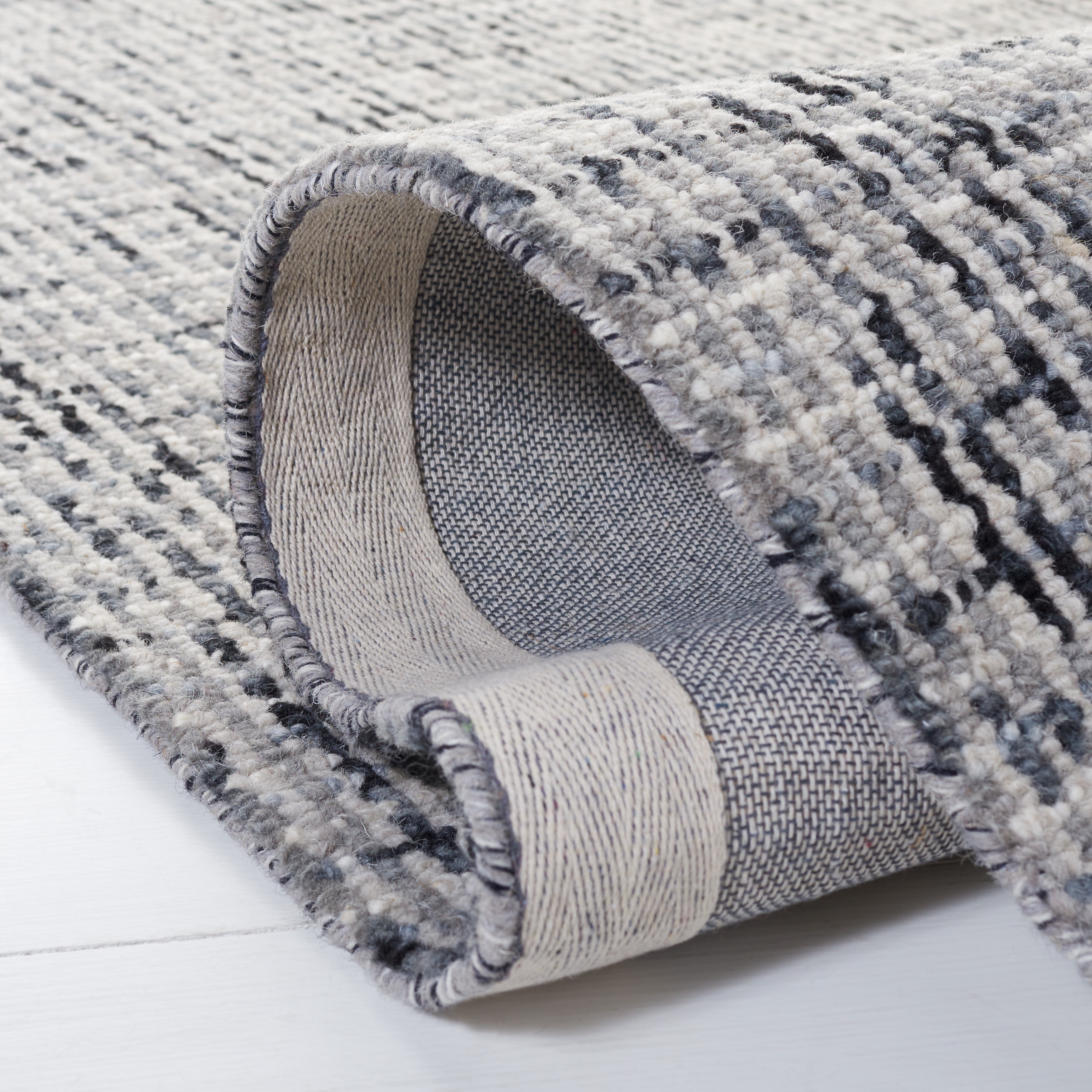 Safavieh Abstract Delia Distressed Wool Area Rug, Dark Gray/Ivory, 8' x 8' Round