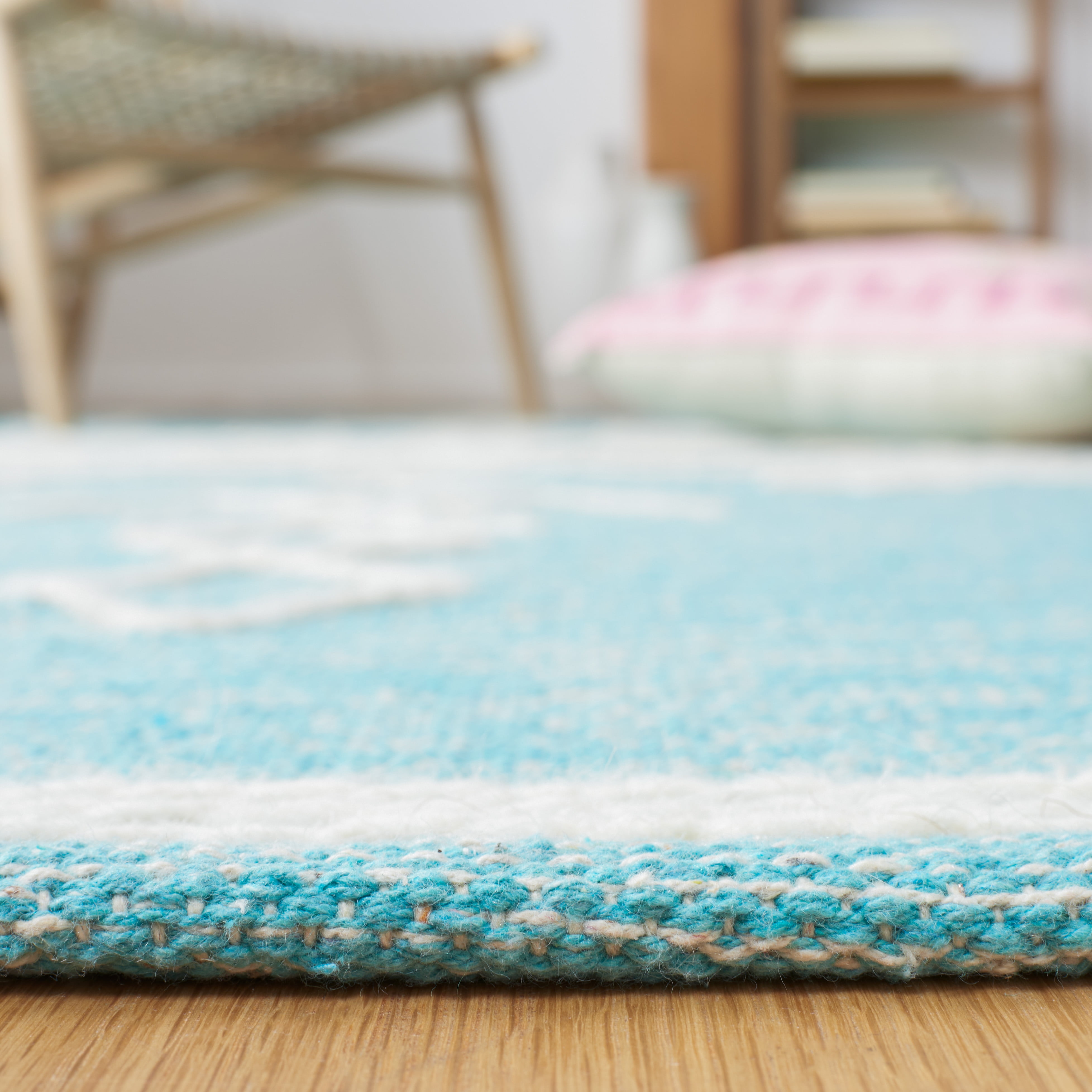 SAFAVIEH Kilim Phelim Tribal Area Rug, Teal/Ivory, 5' x 8'