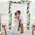 thumbnail image 4 of Juego de 3 guirnaldas de rosas de seda blancas artificiales, 2,4 m, hiedra falsa para colgar, flores artificiales falsas, hojas de plantas decorativas para boda, hogar, jardín, decoración, 4 of 5