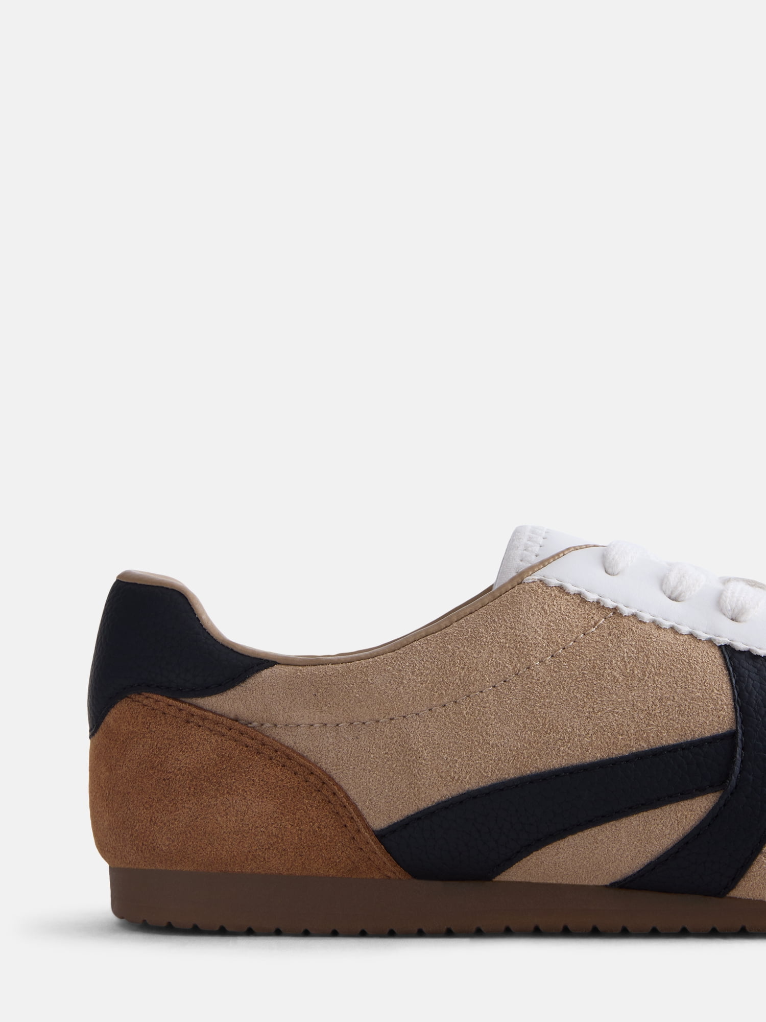 Scenario Women's Lace Up Low Profile Sneakers