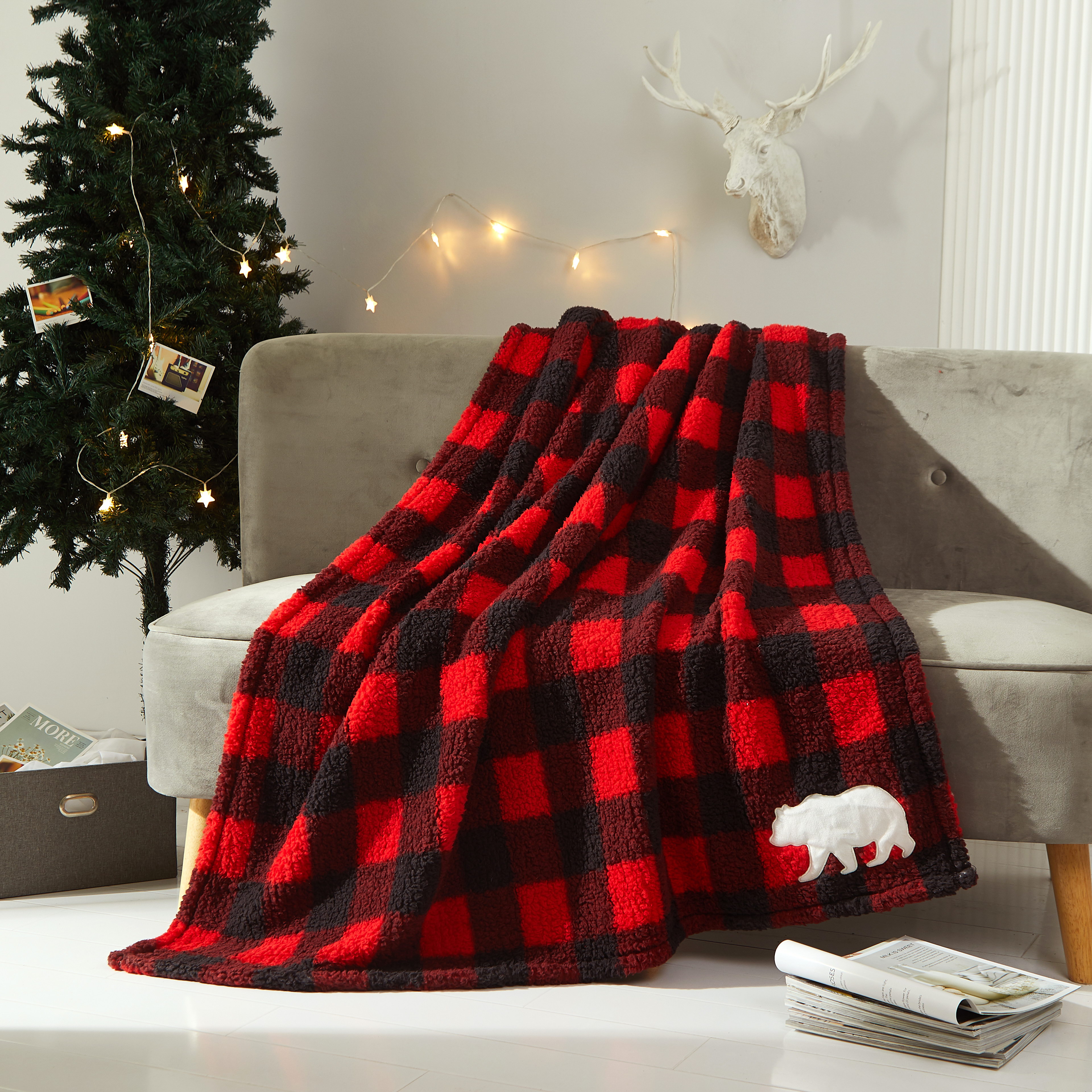 DF by Dearfoams Printed Sherpa with Mink Applique Throw, Red and Black