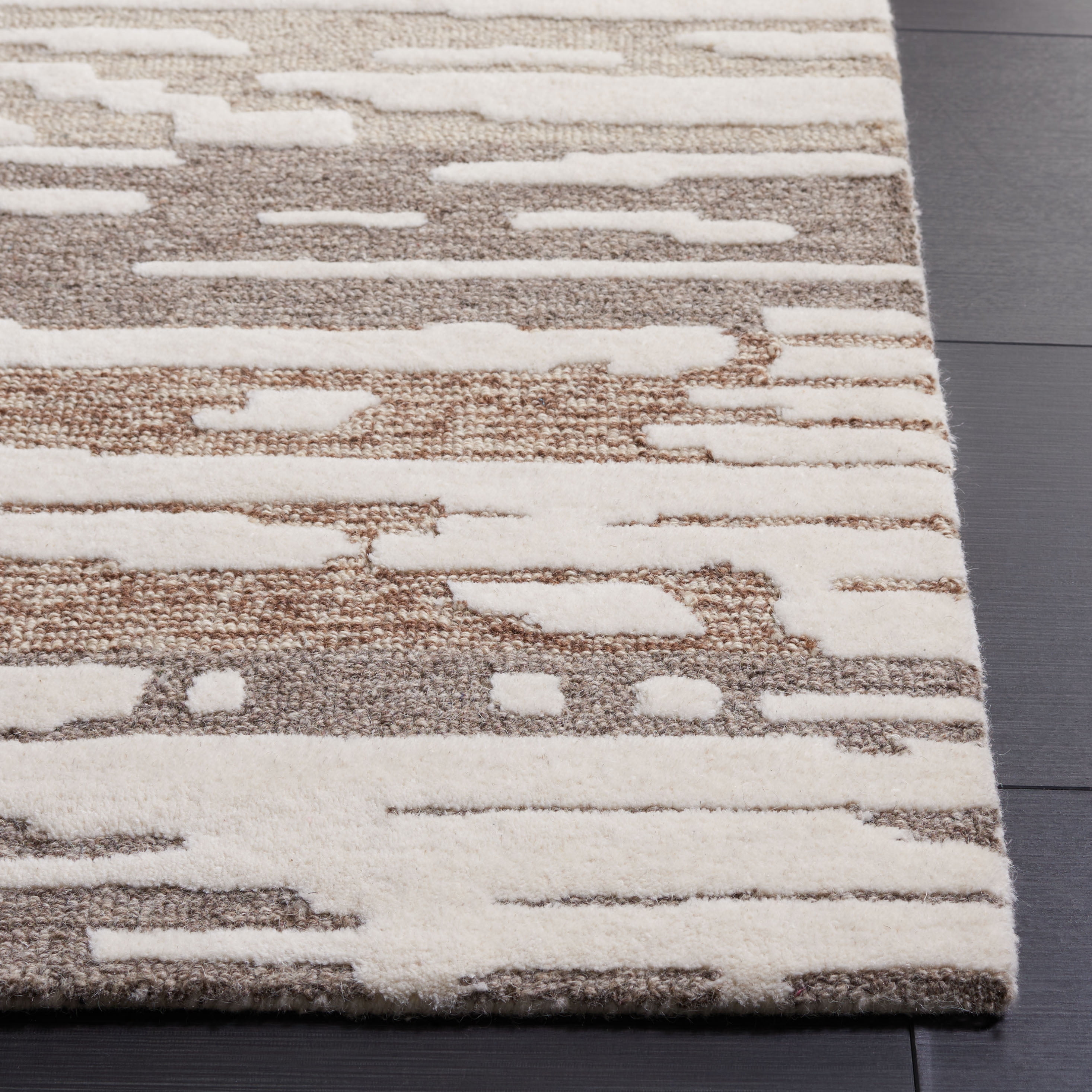 SAFAVIEH Fifth Avenue Deemer Abstract Area Rug, Natural/Brown, 3' x 5'