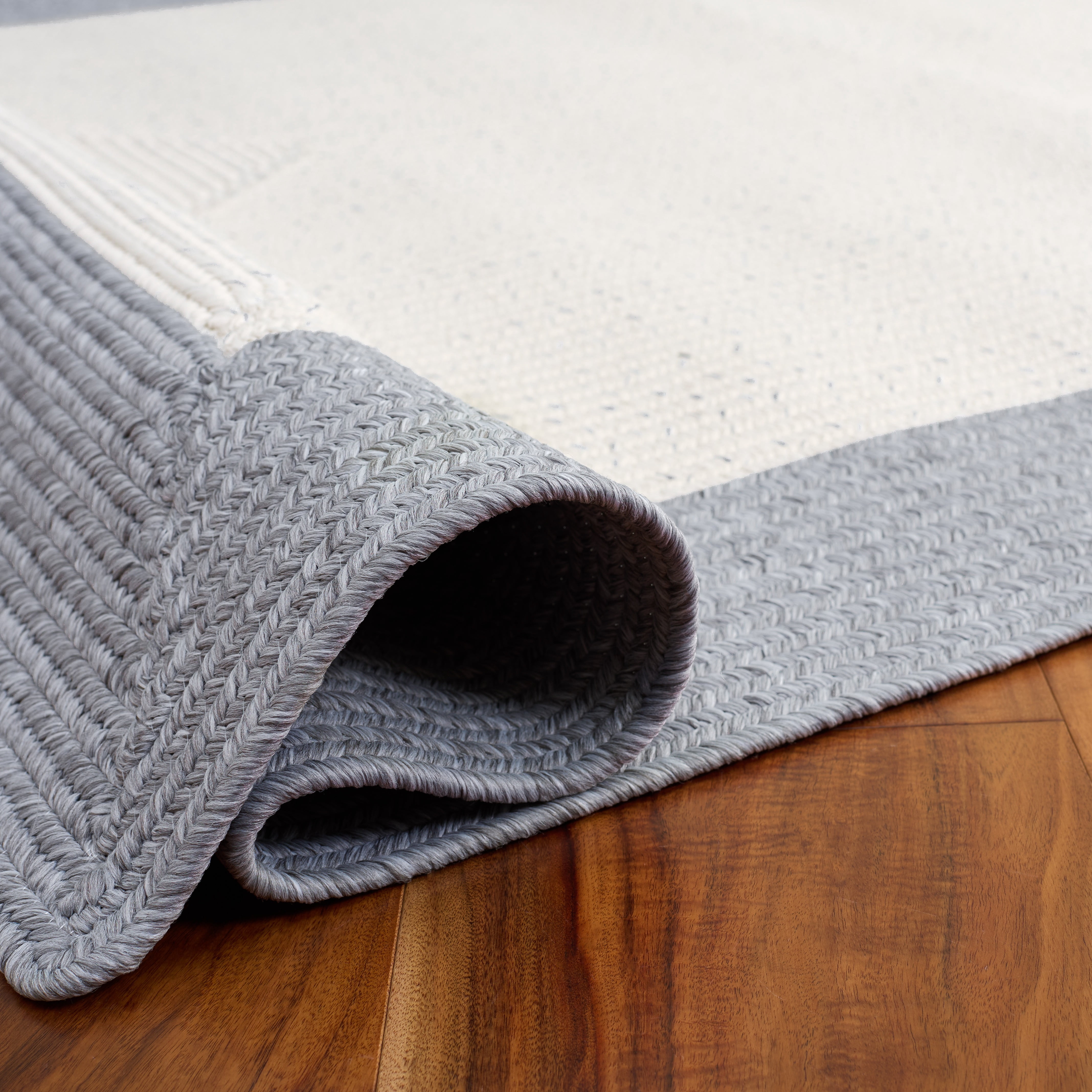 Safavieh Braided Victor Bordered Machine Washable Reversible Area Rug, Ivory/Gray, 5' x 8' Oval