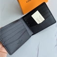 thumbnail image 2 of Louis Vuitton LV Caja De Cartera Para Hombre M60895, 2 of 3