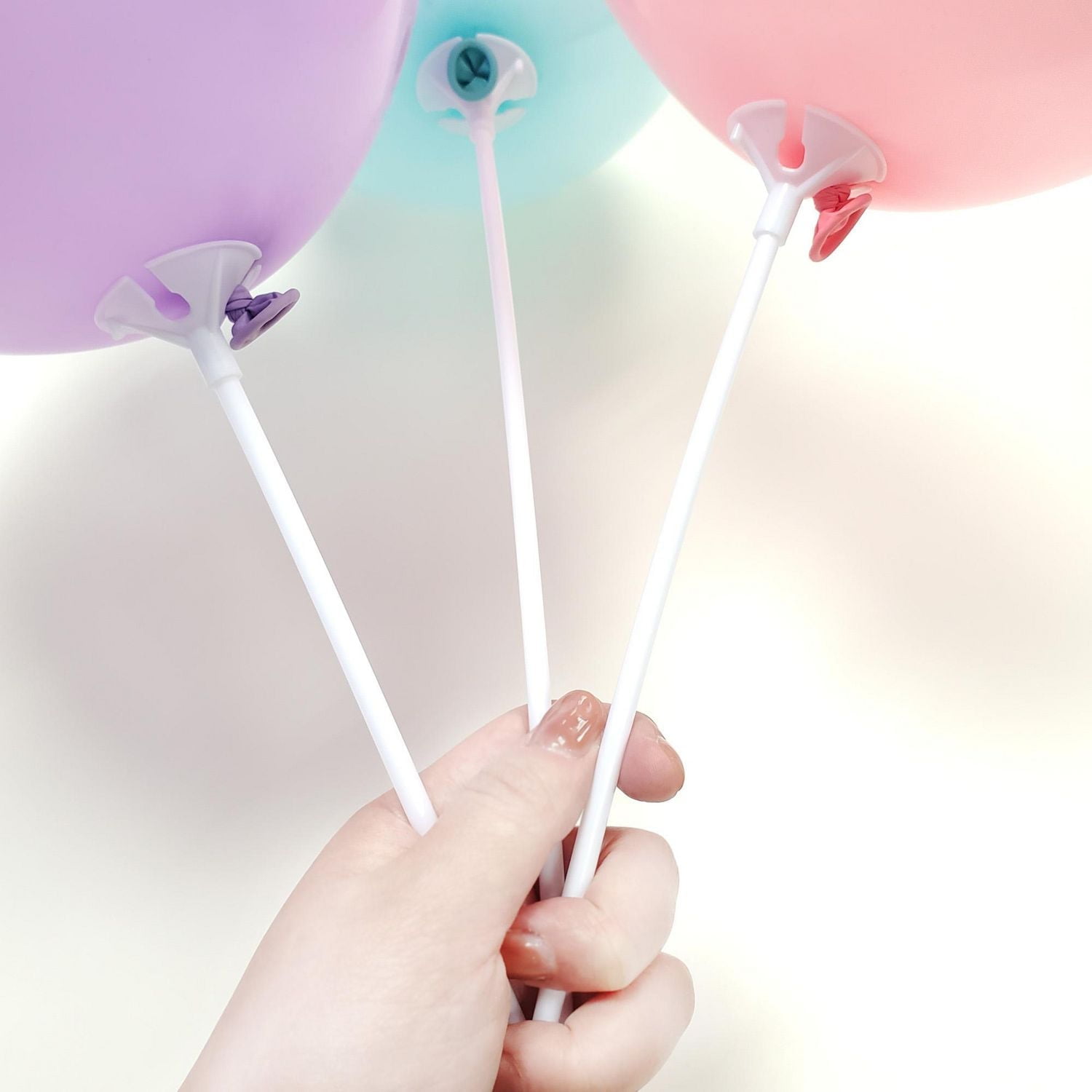 Way to Celebrate! 19.69 inch Plastic Balloon Sticks with Cups, 20 pieces