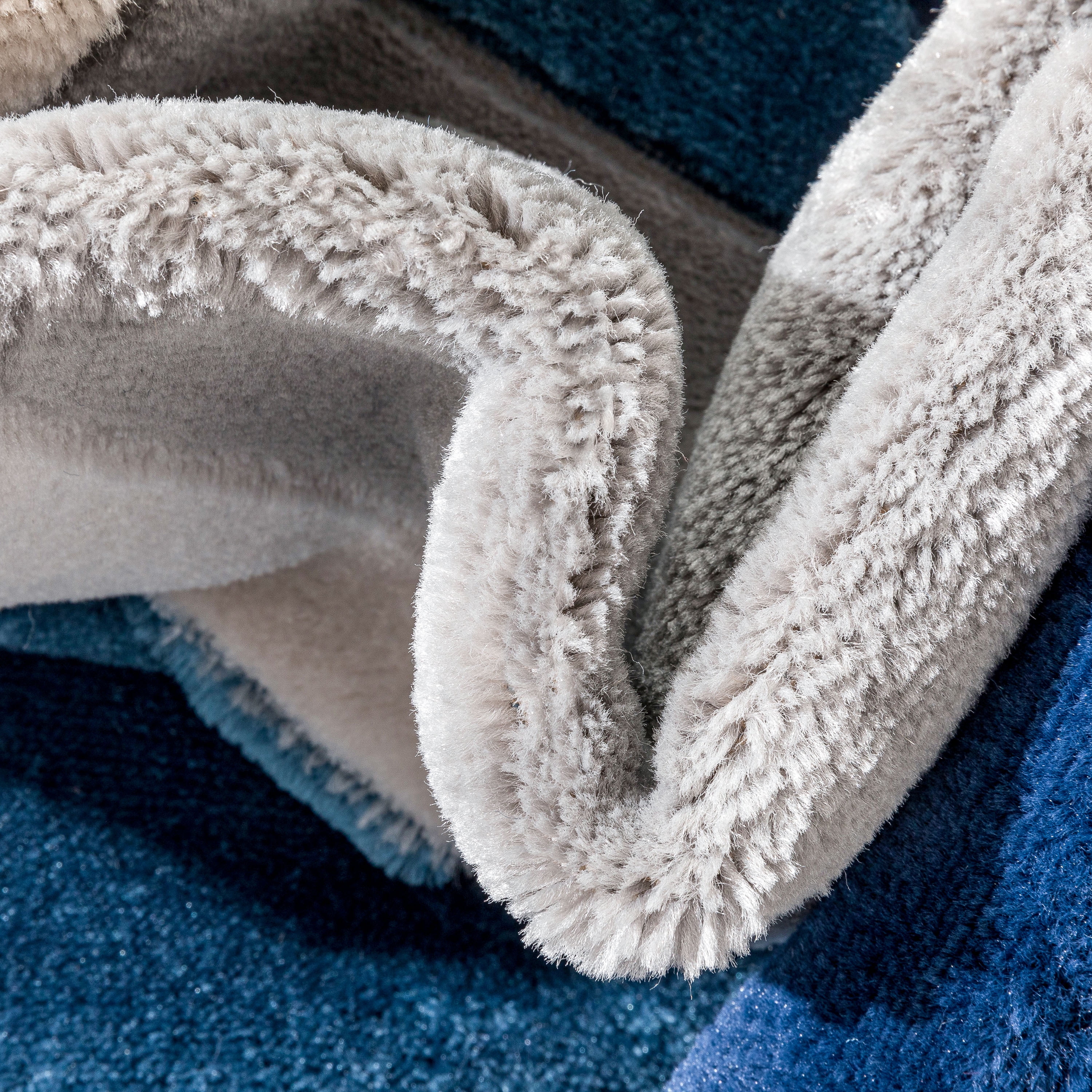 Well Woven Good Vibes Margot Modern Geometric Blue 5'3" x 7'3" Area Rug
