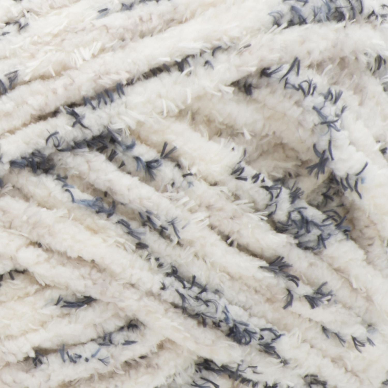 "Bernat® Fil Couverture Tweeds™, Polyester #6 Super Volumineux, 10,5oz/300g, 220 Yards"