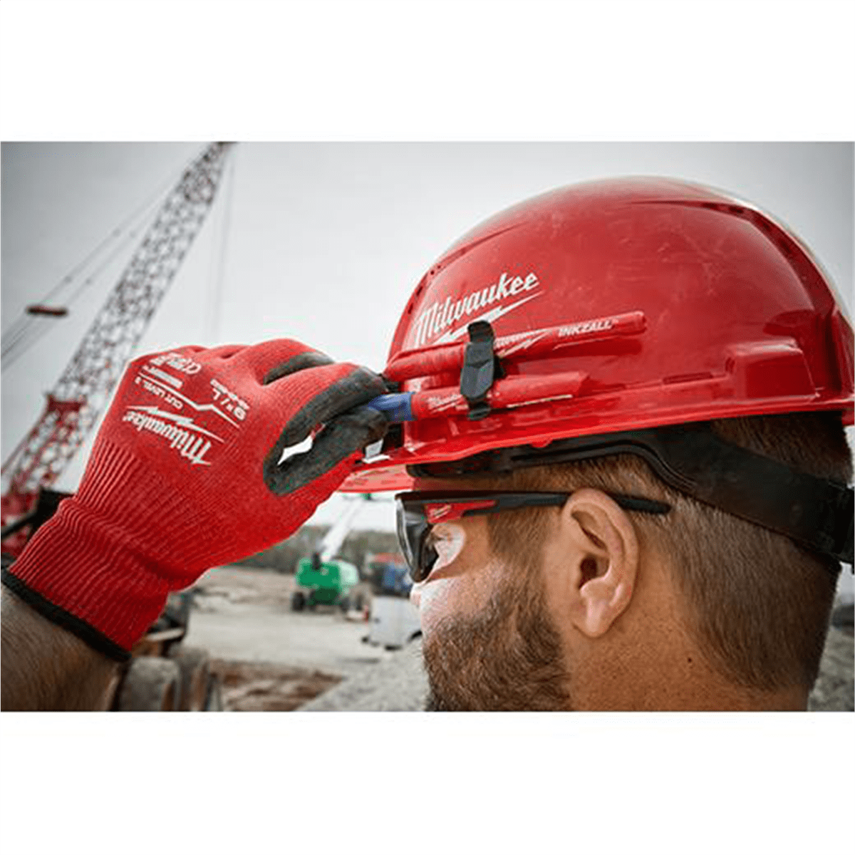 Milwaukee Tool BOLT White Front Brim Vented Hard Hat w/4pt Ratcheting Suspension (USA) - Type 1, Class C