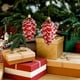 thumbnail image 3 of Adornos navideños, juego de 2 gorros navideños y bastones de carameloDecoraciones navideñasColgantes pequeños, 3 of 5