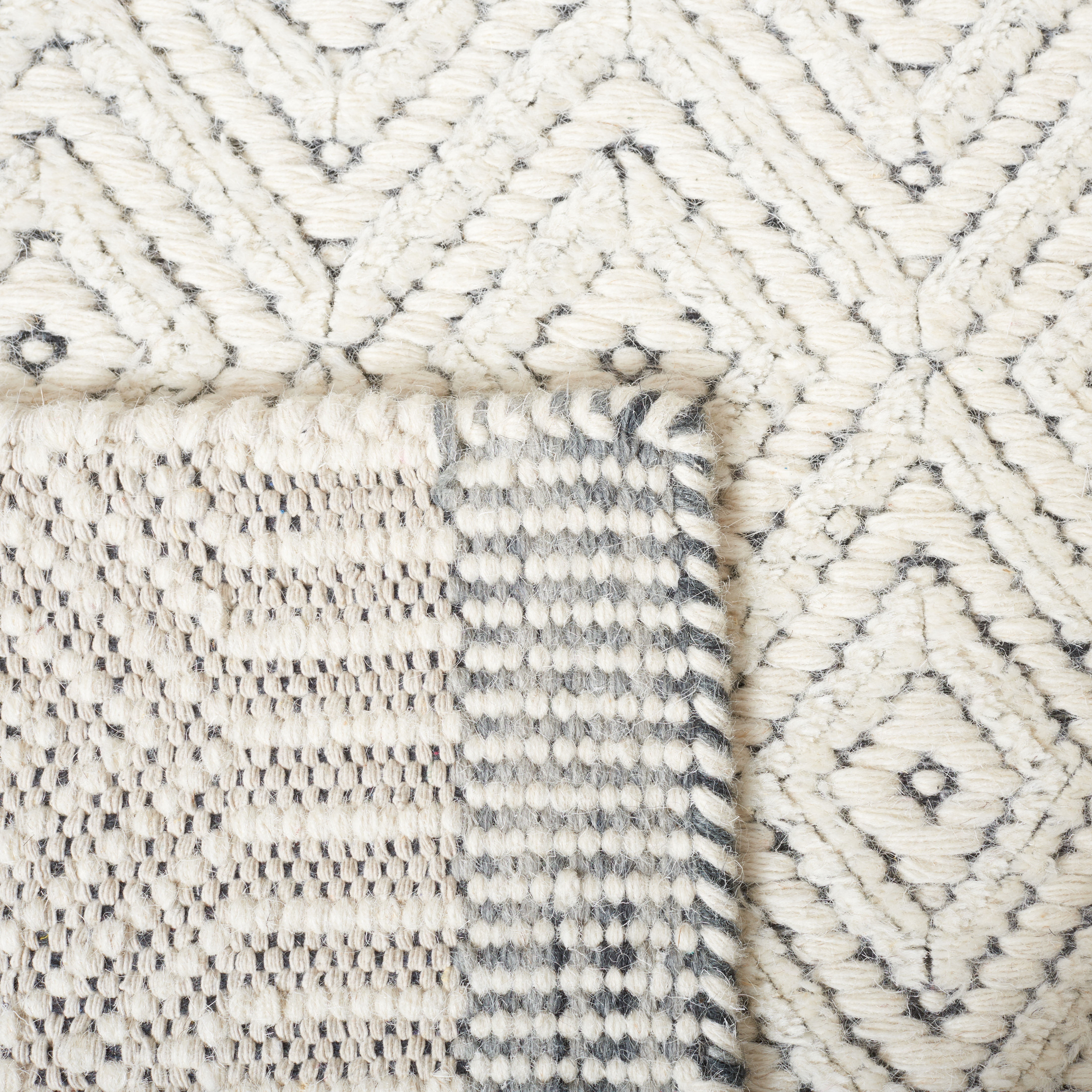 SAFAVIEH Martha Stewart Azalea Geometric Area Rug, Ivory, 9' x 12'