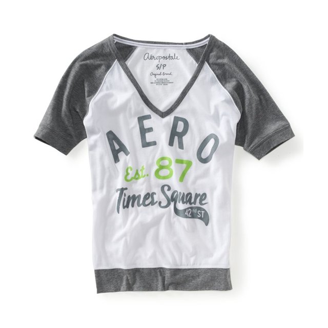Camiseta gráfica Aeropostale Mujer Aero Times Square con cuello en V gris grande