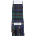 thumbnail image 4 of Locharron Of Scotland Bowhill Macleod Of Harris Bufanda moderna de lana de cordero - Azul marino / Verde, 4 of 4