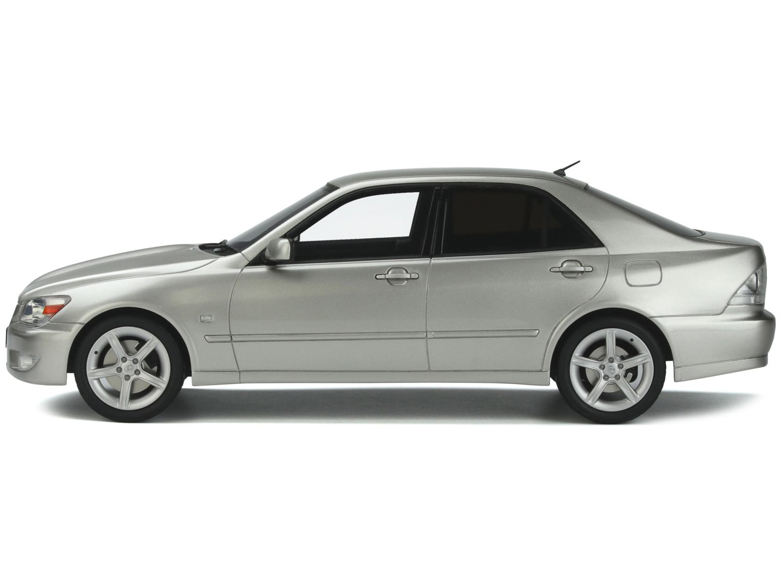 Diecast 1998 Lexus IS 200 RHD (Right Hand Drive) Millennium Silver Metallic  Limited Edition to 2000 pieces Worldwide 1/18 Model Car by Otto Mobile