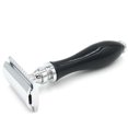 thumbnail image 2 of Parker 111B Ensemble de Rasoir de Sécurité - Comprend Brosse Pur Blaireau, Support en Acier Inoxydable, 2 of 5
