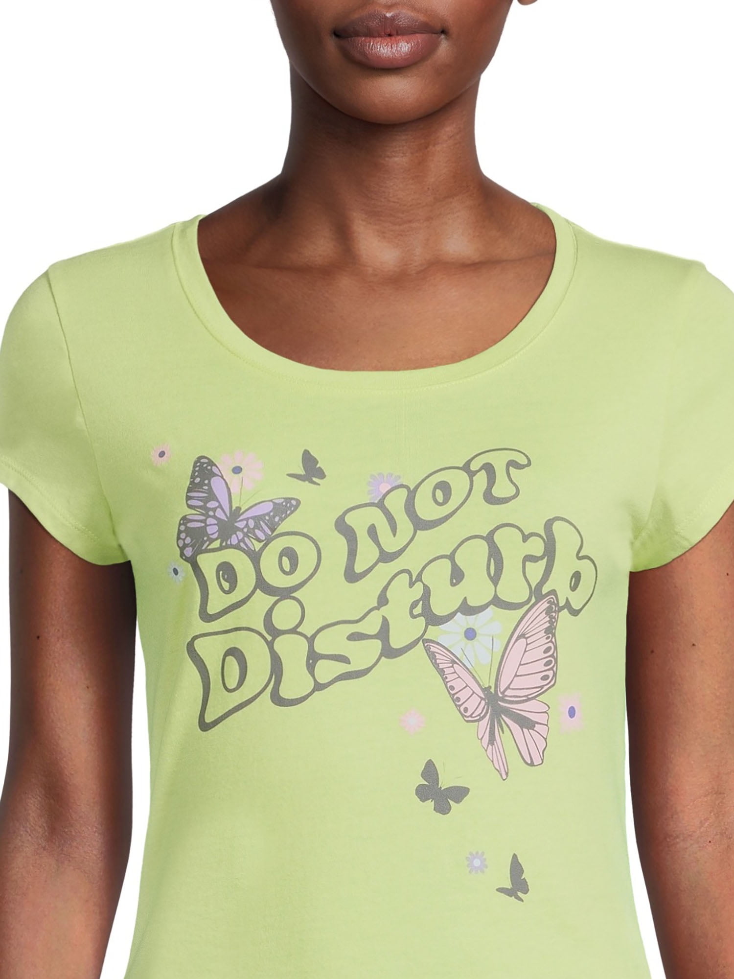 Wound Up Juniors Do Not Disturb Short Sleeve Graphic T-Shirt