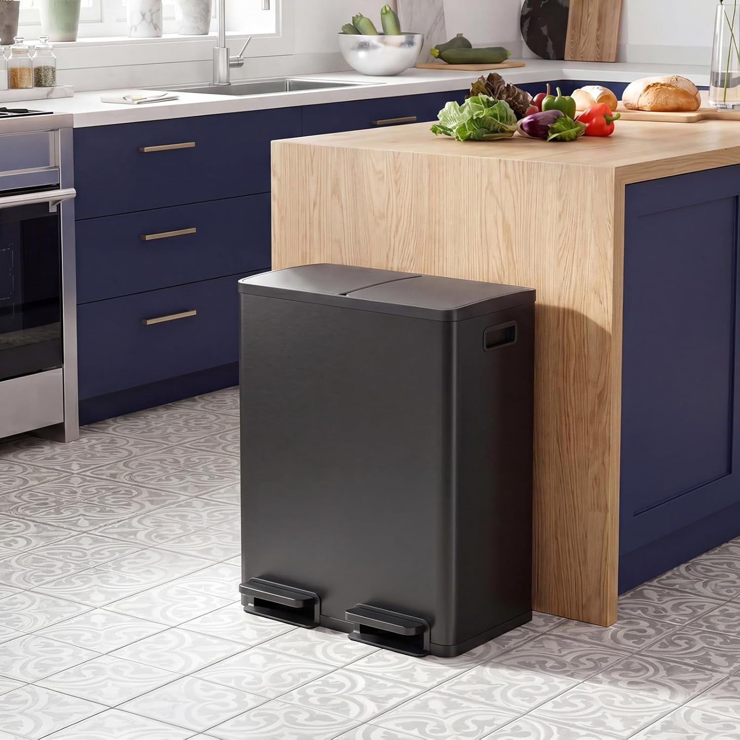 Dual Trash and Recycling Bins for Kitchen, 2x8-Gallon Dual Trash Can with Lid, Stainless Steel Garbage Bin with 2 Removable Inner Buckets, for Kitchen, Home, Matte Black