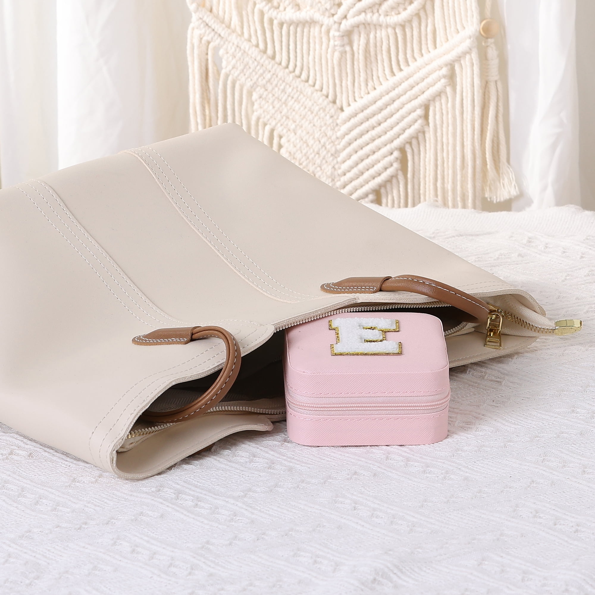 Unique Bargains Jewelry Boxes with Mirror Mini Portable PU Leather Jewelry Organizer Case Pink Letter E
