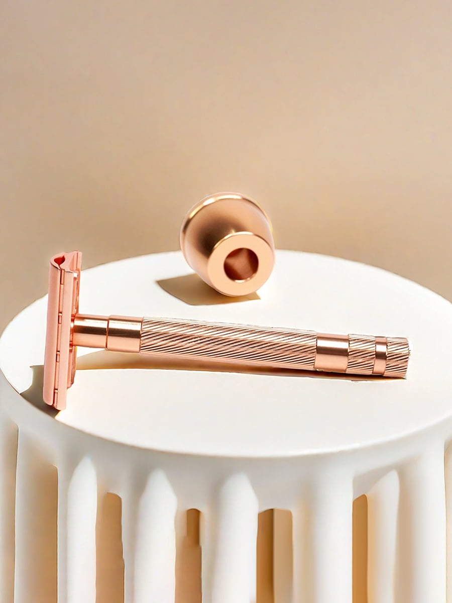 Waysh Classic Double Edge Safety Razor Gift Set for Men with Knurled Non-Slip Handle, Includes Stand & 20 Blades, Rose Gold