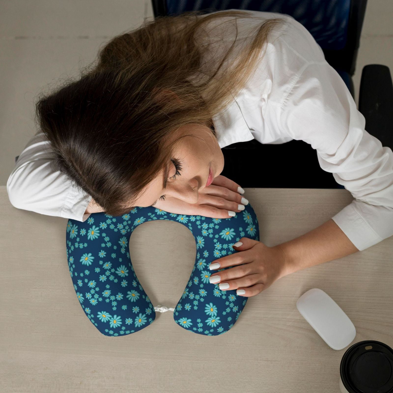 Xecao Daisies Flowers Print Memory Foam Cervical Neck Pillow Versatile U-Shaped Pillows for Home,Office,Camping,Travelling,Soft Washable Cover