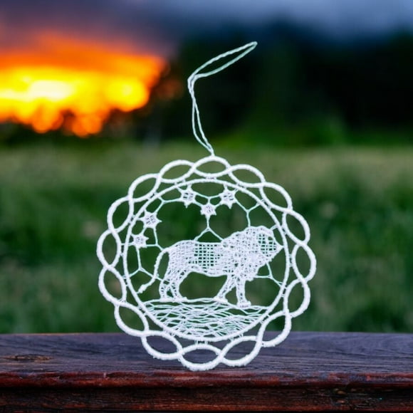 Zodiac Lace Ornament Leo