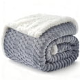 thumbnail image 1 of Manta polar Sherpa Gracelife, 150 x 200 cm, gris y azul, 1 of 9