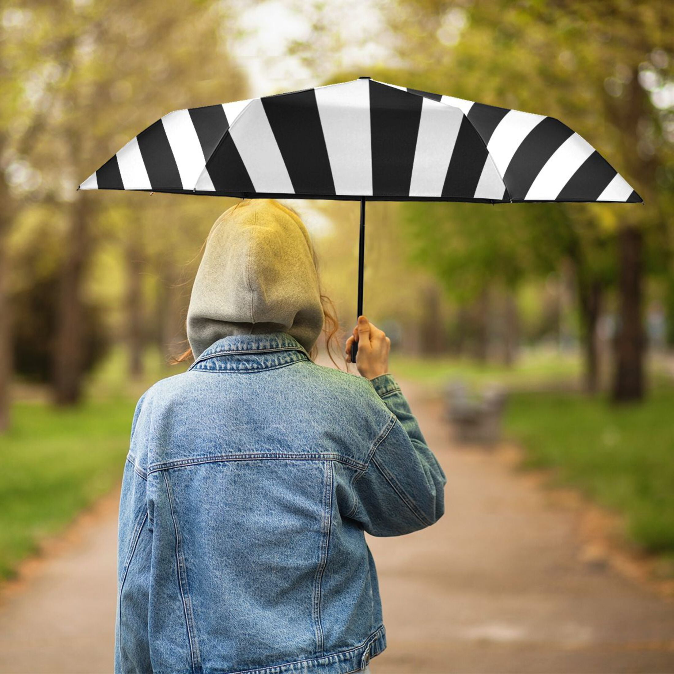 Compact Sun Umbrella Windproof Travel Umbrellas for Rain Strong Portable UV Protection Black and White Striped