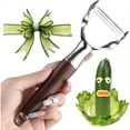 thumbnail image 1 of Pelador de Verduras Premium para Cocina: Pelador de Patatas Dentado de Acero Inoxidable en Forma de y para Verduras, Zanahorias y Manzanas., 1 of 5
