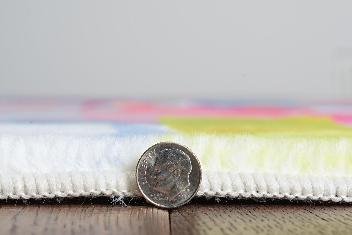 Tapis Motif Faux Lapin Swatch rose & bleu de 8 pi x 10 pi