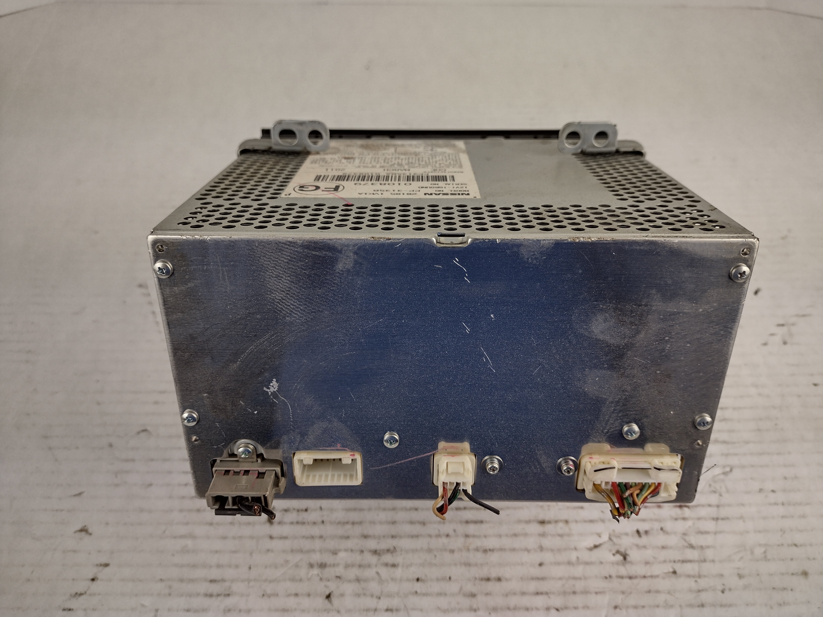 Pre-Owned 11 12 13 14 15 Nissan Rogue AM FM CD Radio Receiver OEM - Verify Specific Vehicle Fitment In Description - (Good)
