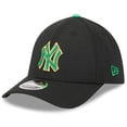 thumbnail image 3 of Men's New Era  Black New York Yankees 2026 St. Patrick's Day 39THIRTY Flex Hat, 3 of 5