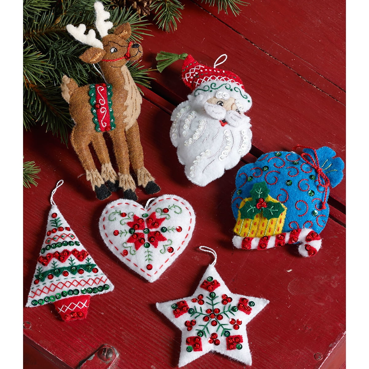 KIT ONLY Bucilla Santa\u2019s Woodland Santa Felt Ornaments