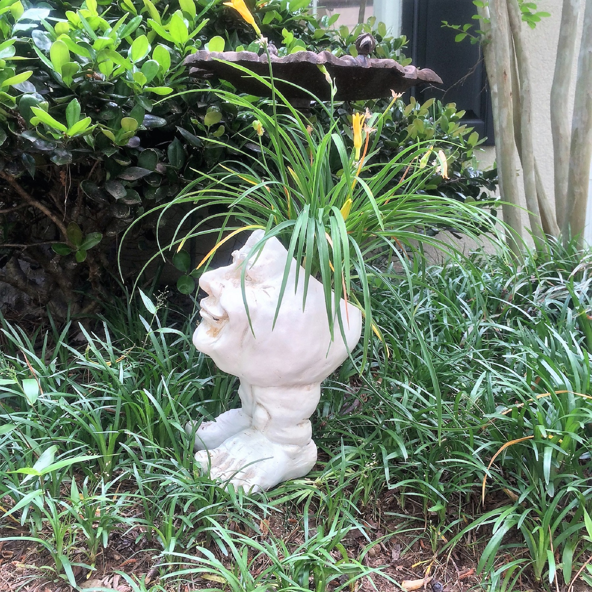 Homestyles Antique White Papa John the Muggly Face Humorous Statue Planter Pot