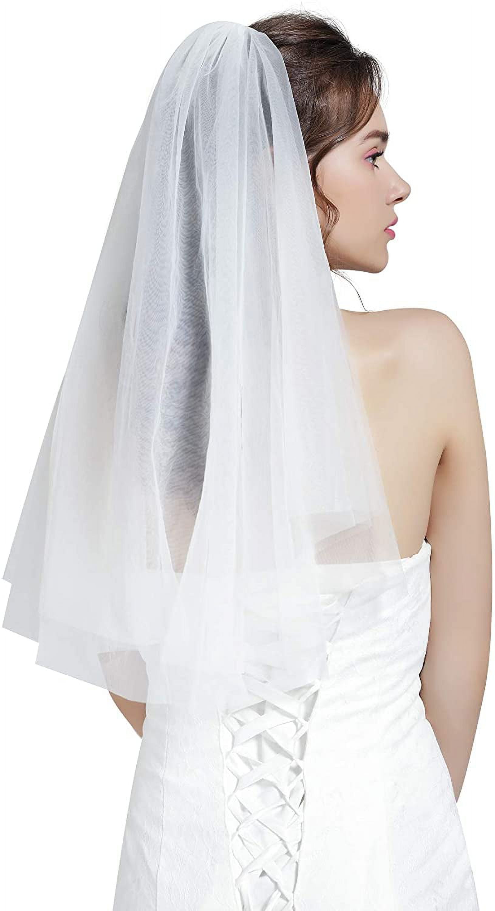 Eaytmo Women's Champagne Veils 2-Tier Bride Wedding Veil with Comb Short  Hip Length Bridal Veil Soft Tulle Hair Accessories for Brides (Champagne)